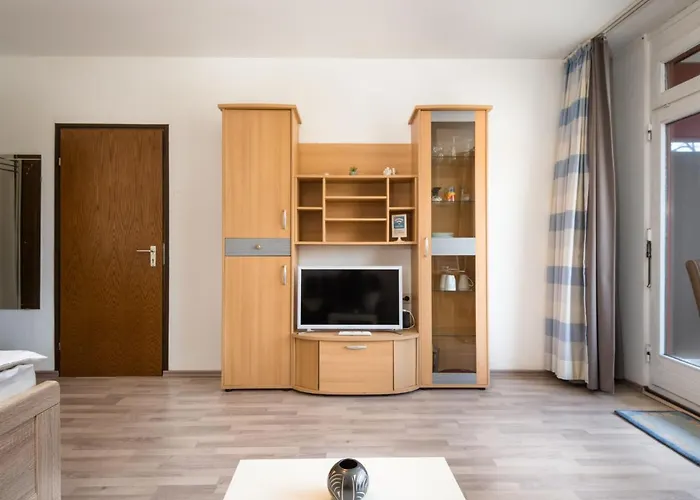 Flora - B306 By Interhome